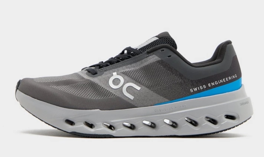 Moving Freely with on running cloudsurfer